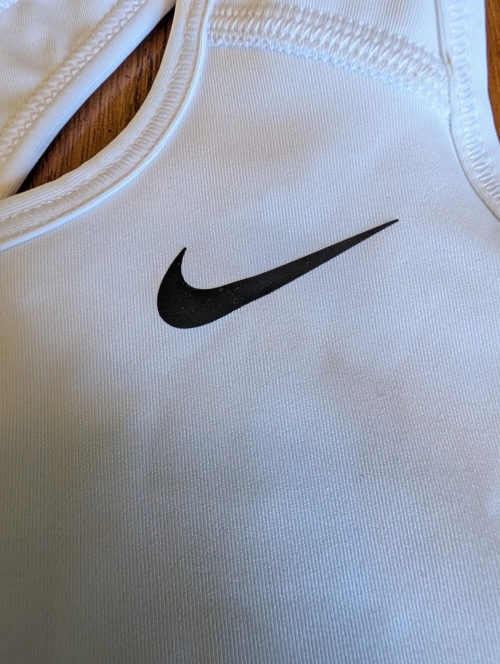 Nike Dri-FIT Swoosh Medium Support Sports Bra NWT White Women's Large